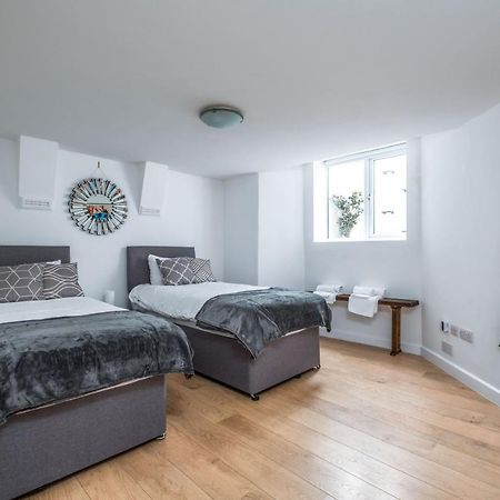 Cosy Flat In Free Parking Area, Next To Bus Stop Hove Exterior foto
