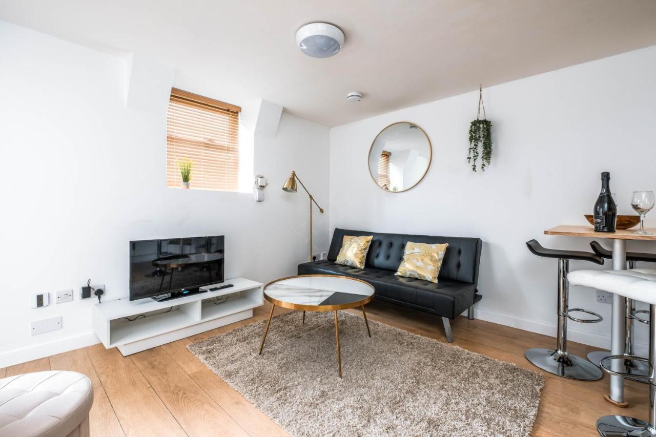 Cosy Flat In Free Parking Area, Next To Bus Stop Hove Exterior foto