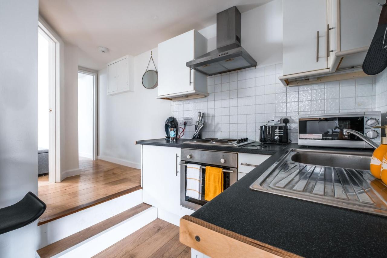 Cosy Flat In Free Parking Area, Next To Bus Stop Hove Exterior foto