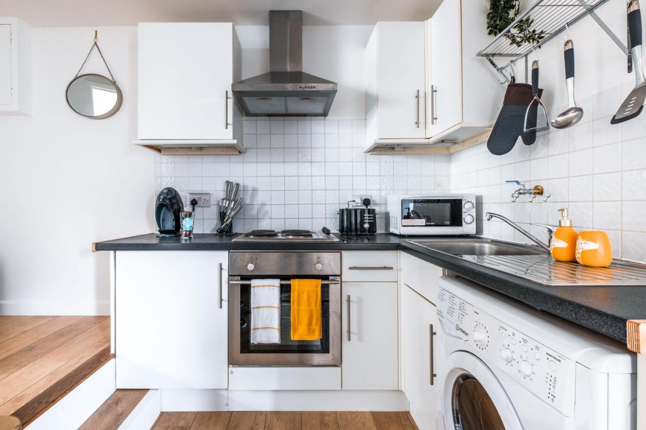 Cosy Flat In Free Parking Area, Next To Bus Stop Hove Exterior foto